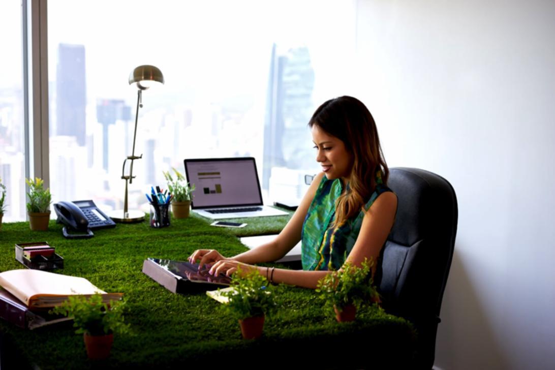 Instalaciones modernas del campus donde estudian estudiantes internacionales